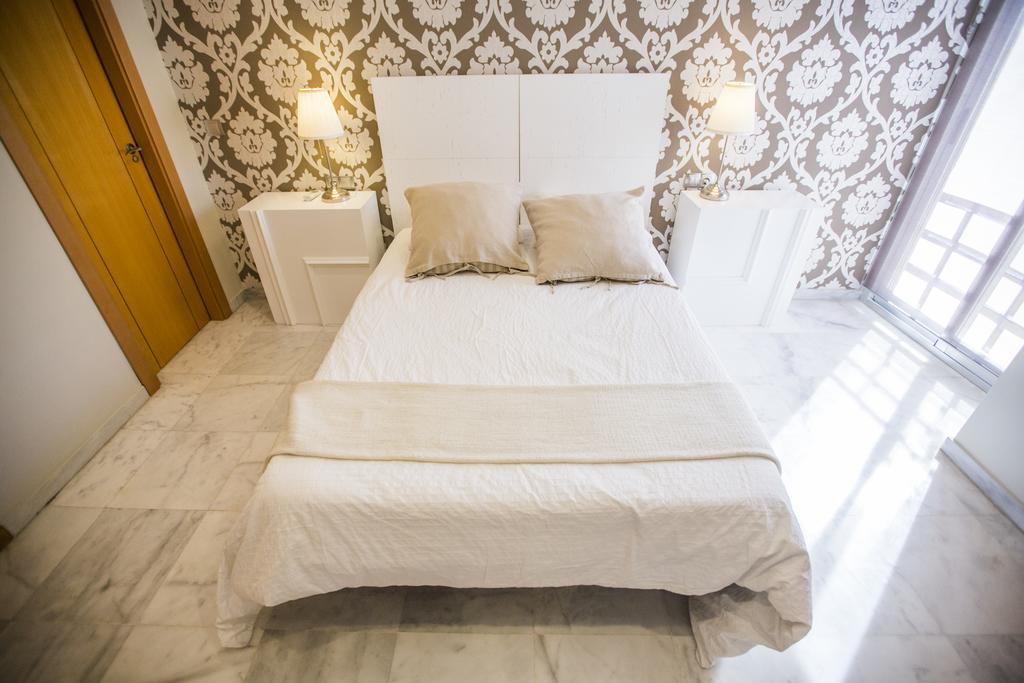 Ab Apartamentos Reding Malaga Exterior photo